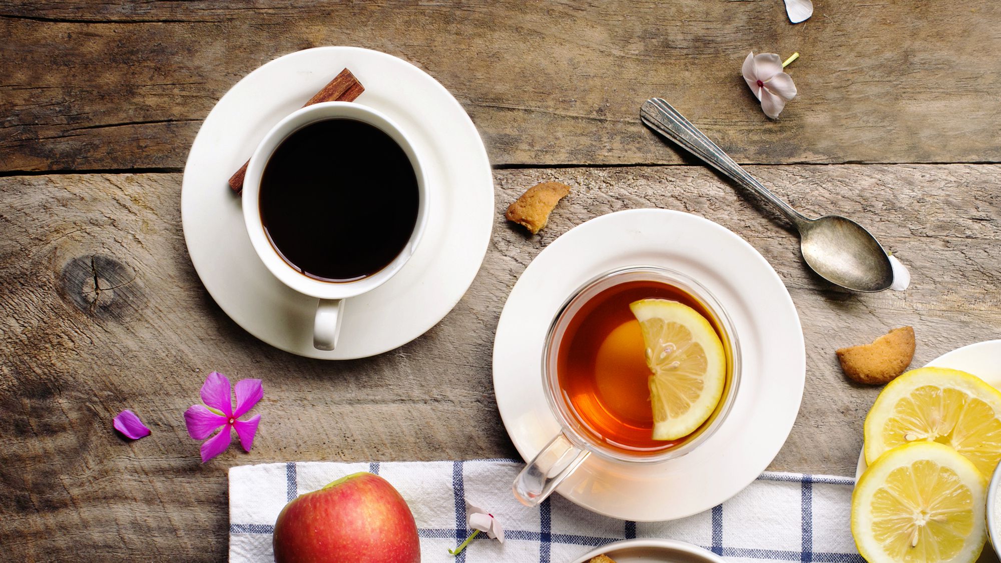Beneficiile consumului de ceai și de cafea
