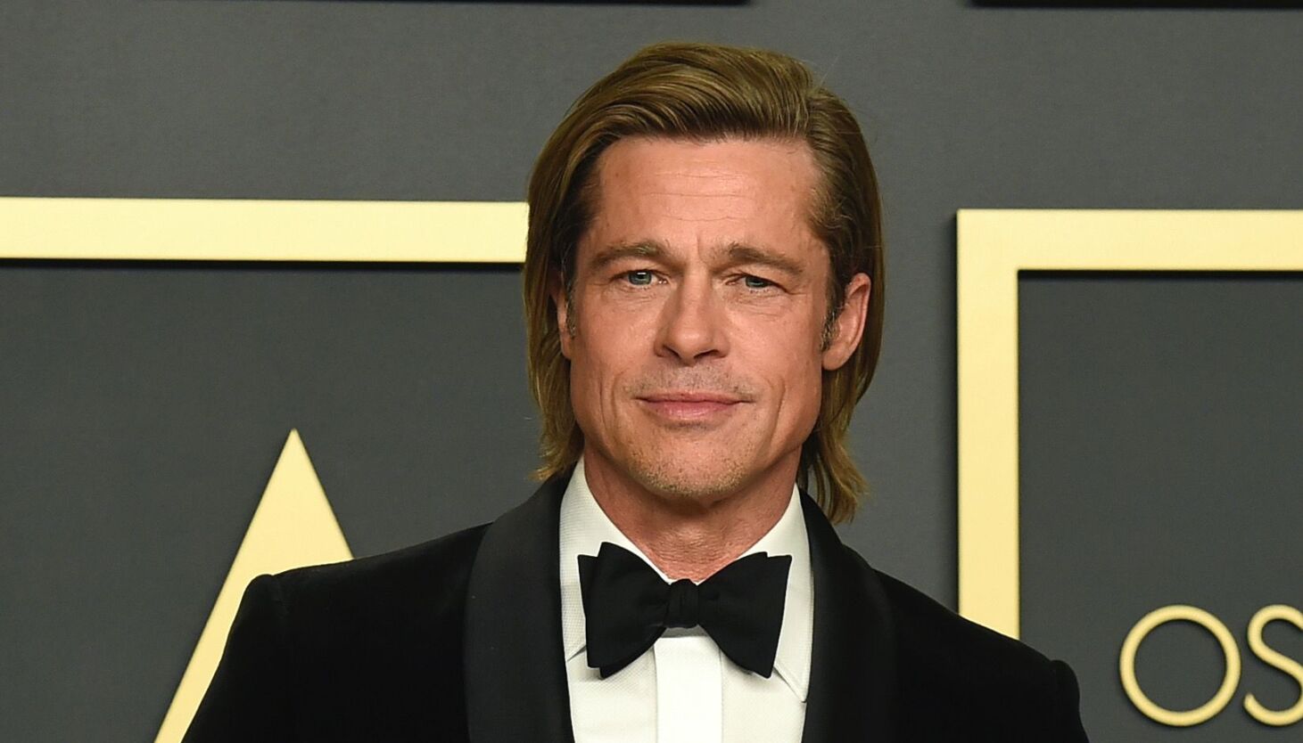 Motivul pentru care Brad Pitt mestecă gumă